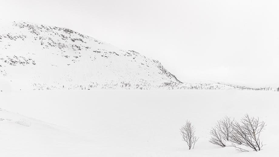 fotografiereis-senja-noorwegen-winter-noorderlicht-travelmarks-photography-bergen-noorse-huisjes-devils-jaw-ongerepte-natuur-hidden-gem-11