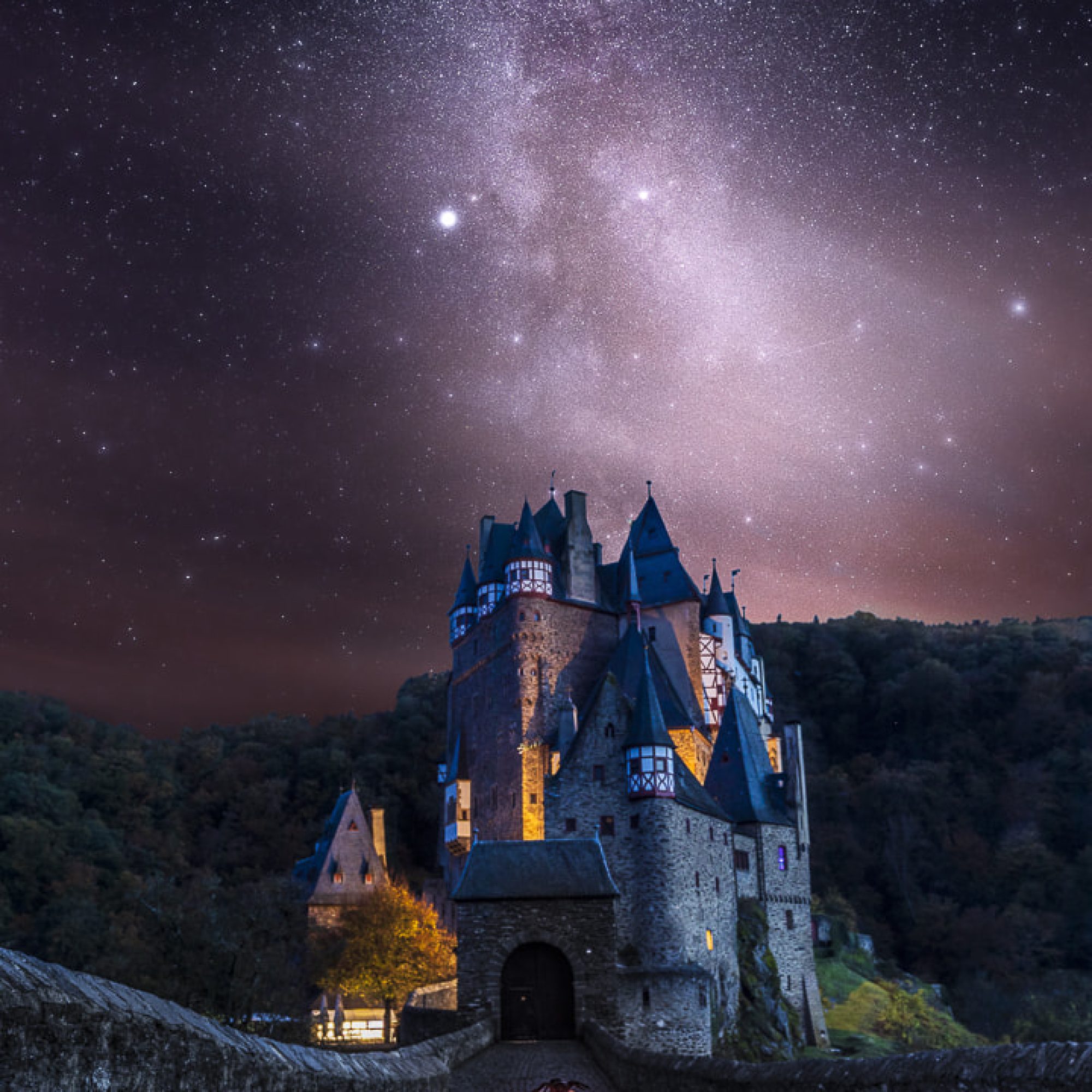 burg-eltz-melkweg-astro-eifel-duitsland-fotografie-weekend-landschap-natuur-travelmarks-photography-workshop-17-1