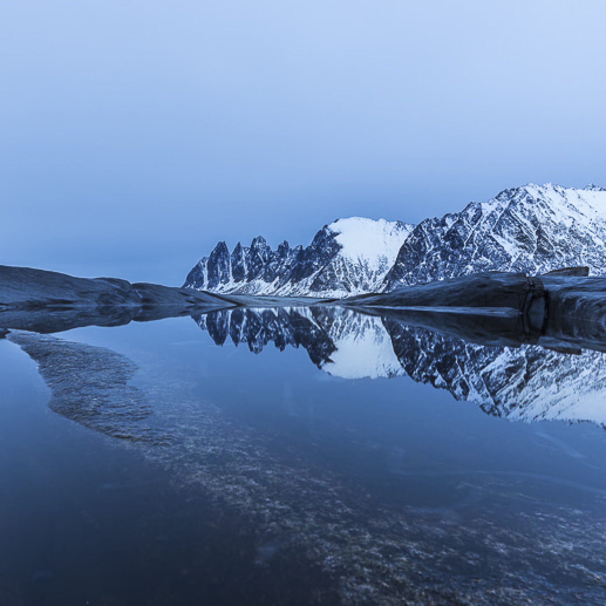 fotografiereis-senja-noorwegen-winter-noorderlicht-travelmarks-photography-bergen-noorse-huisjes-devils-jaw-ongerepte-natuur-hidden-gem-39
